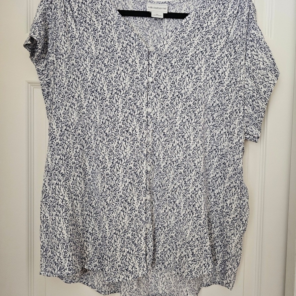 Liz Claiborne Blue and White Top